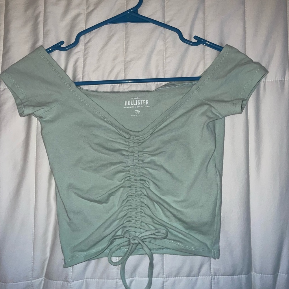 Hollister Scrunch Top Size XS.
